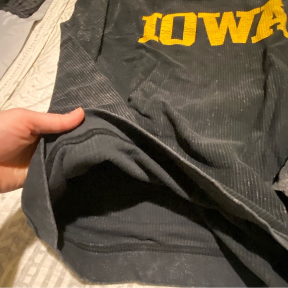 University of Iowa Hawkeyes Press-box Oversized Crewneck Sweatshirt Vintage feel - Picture 5 of 5